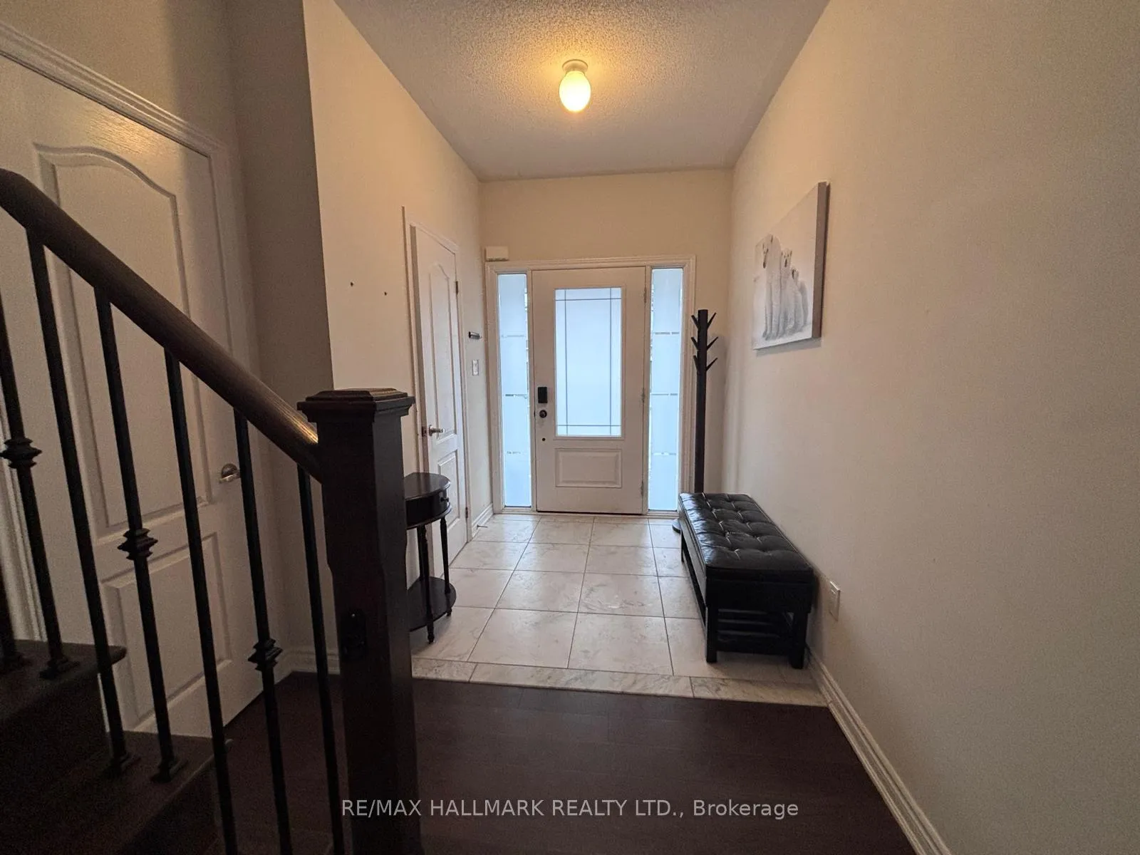 Photo 3 of 44 Jardine Street, Brock, Beaverton — HOMEH