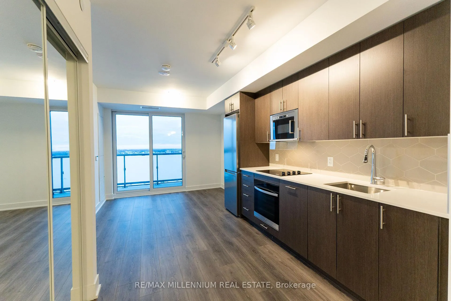 Photo 7 of Unit 1540, 2545 Simcoe Street N, Oshawa, Windfields — HOMEH
