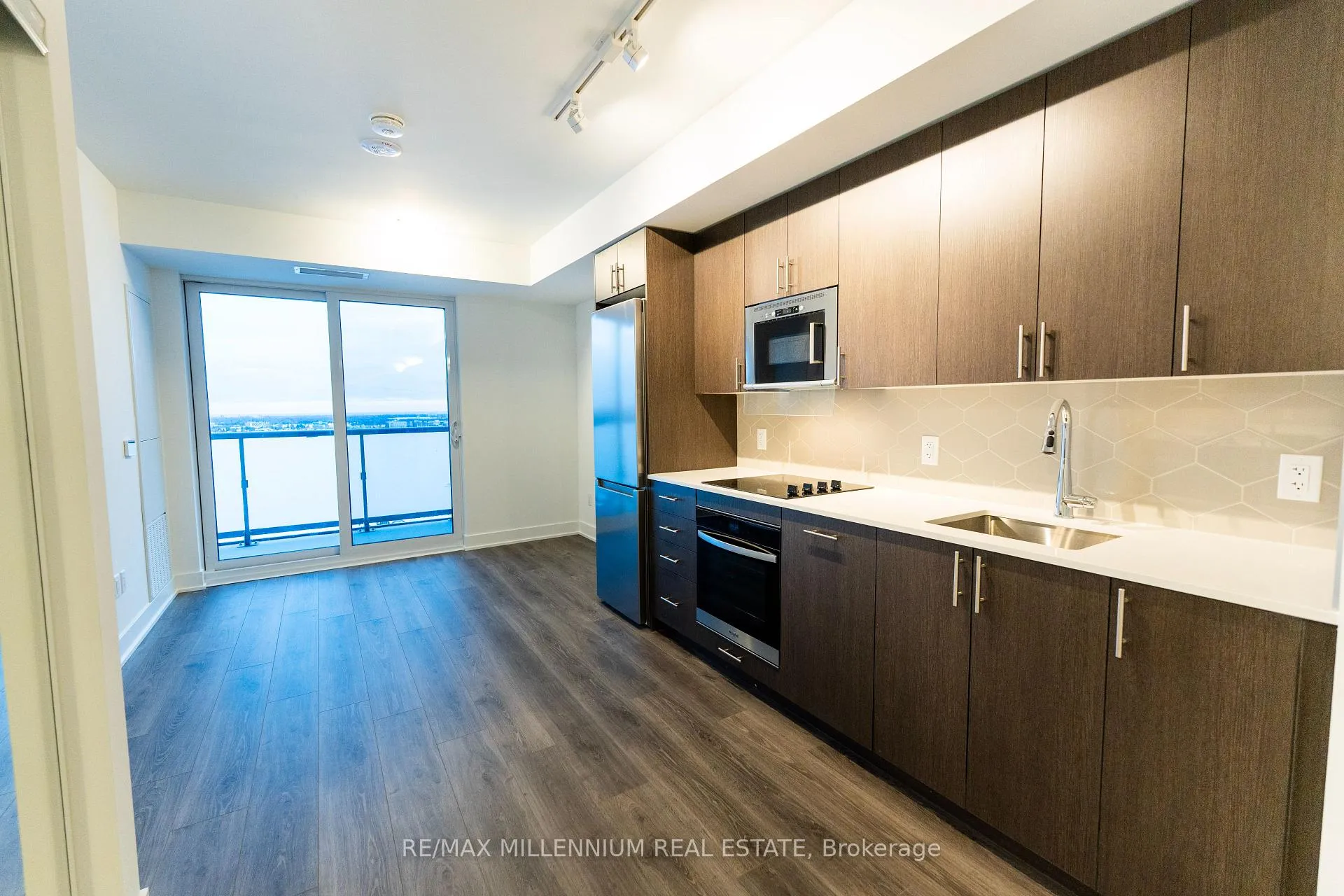 Photo 8 of Unit 1540, 2545 Simcoe Street N, Oshawa, Windfields — HOMEH
