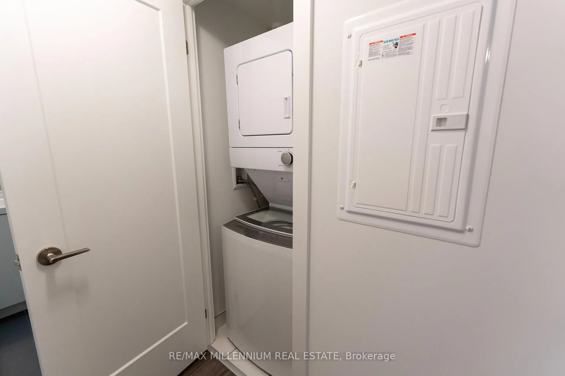 Photo 11 of Unit 1540, 2545 Simcoe Street N, Oshawa, Windfields — HOMEH