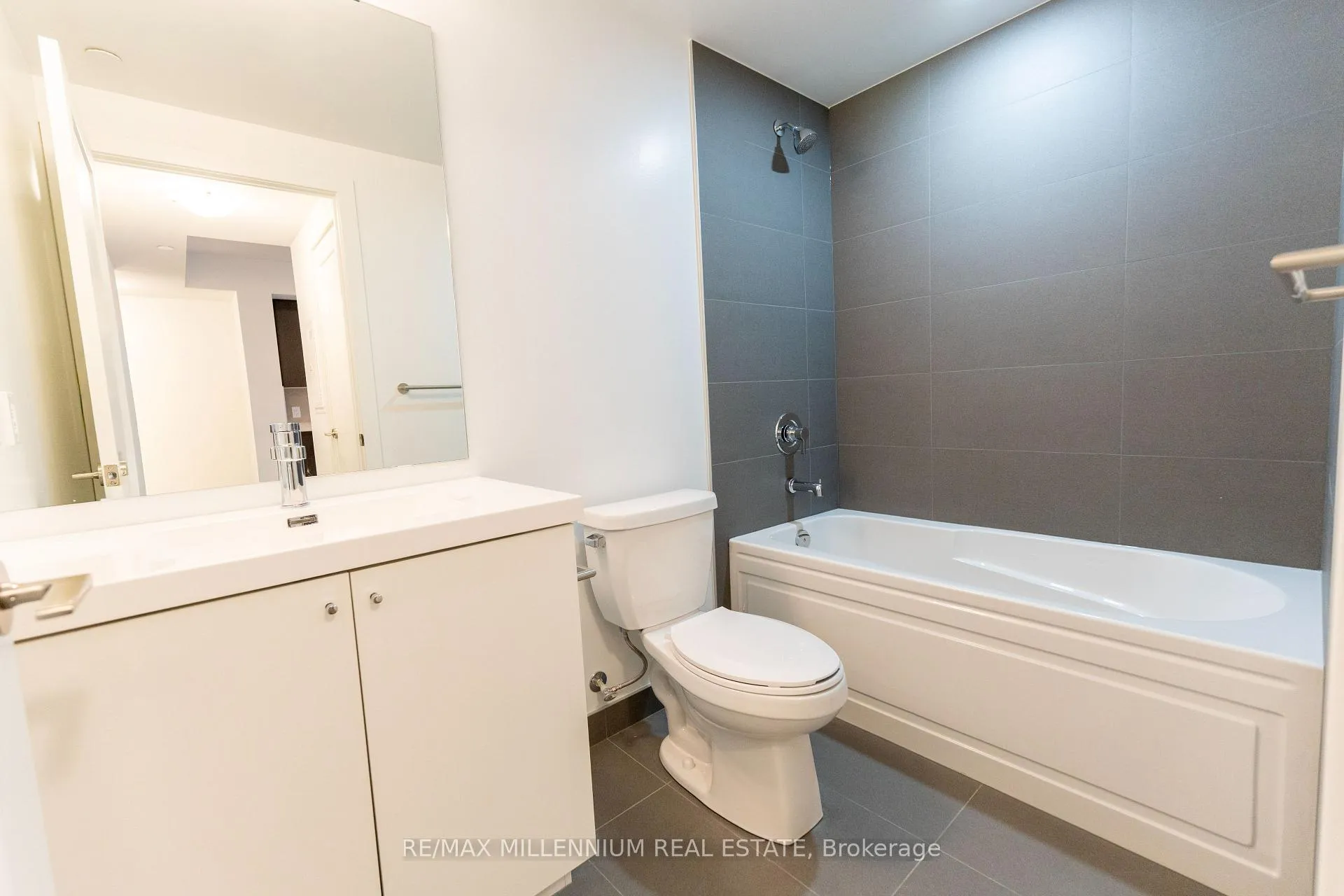 Photo 12 of Unit 1540, 2545 Simcoe Street N, Oshawa, Windfields — HOMEH
