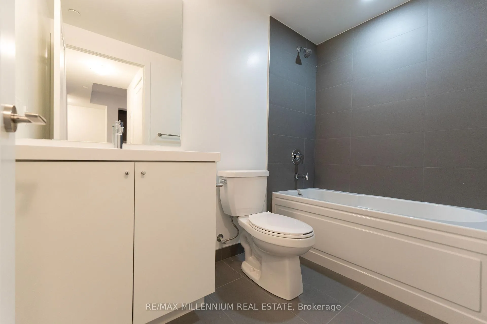 Photo 13 of Unit 1540, 2545 Simcoe Street N, Oshawa, Windfields — HOMEH