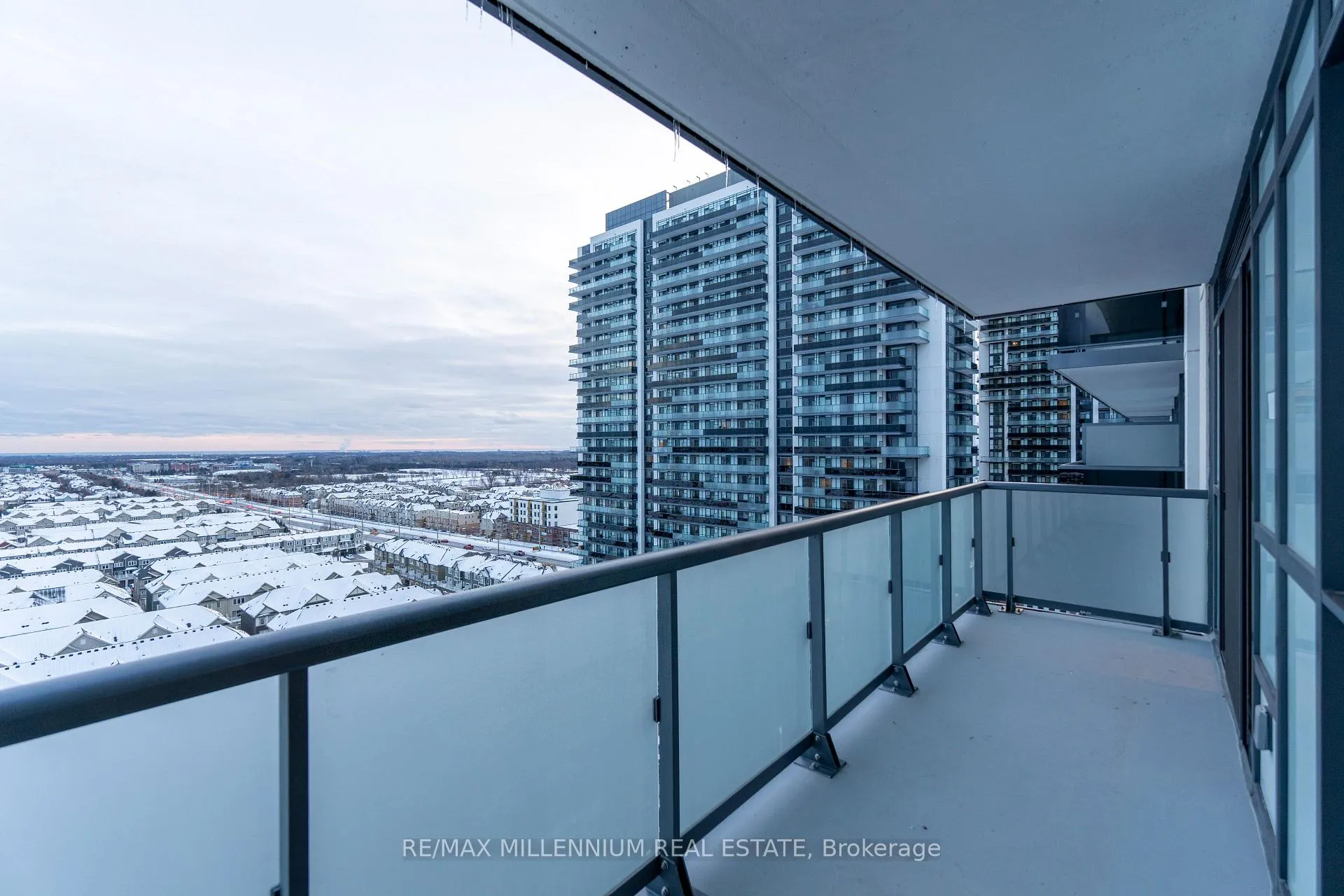 Photo 15 of Unit 1540, 2545 Simcoe Street N, Oshawa, Windfields — HOMEH