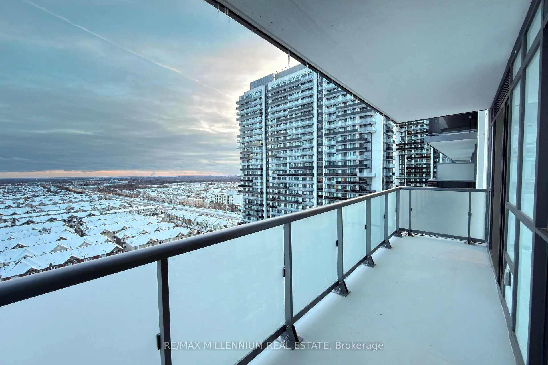 Photo 16 of Unit 1540, 2545 Simcoe Street N, Oshawa, Windfields — HOMEH