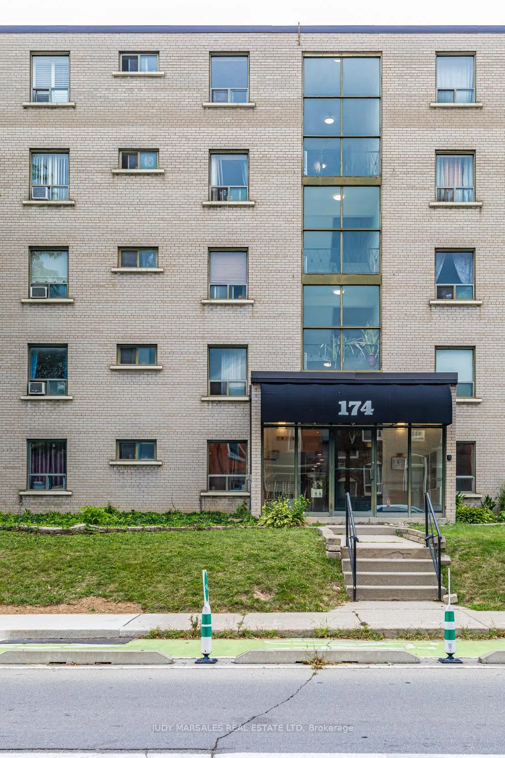 Photo 2 of Unit 304, 174 Herkimer Street, Hamilton, Durand — HOMEH