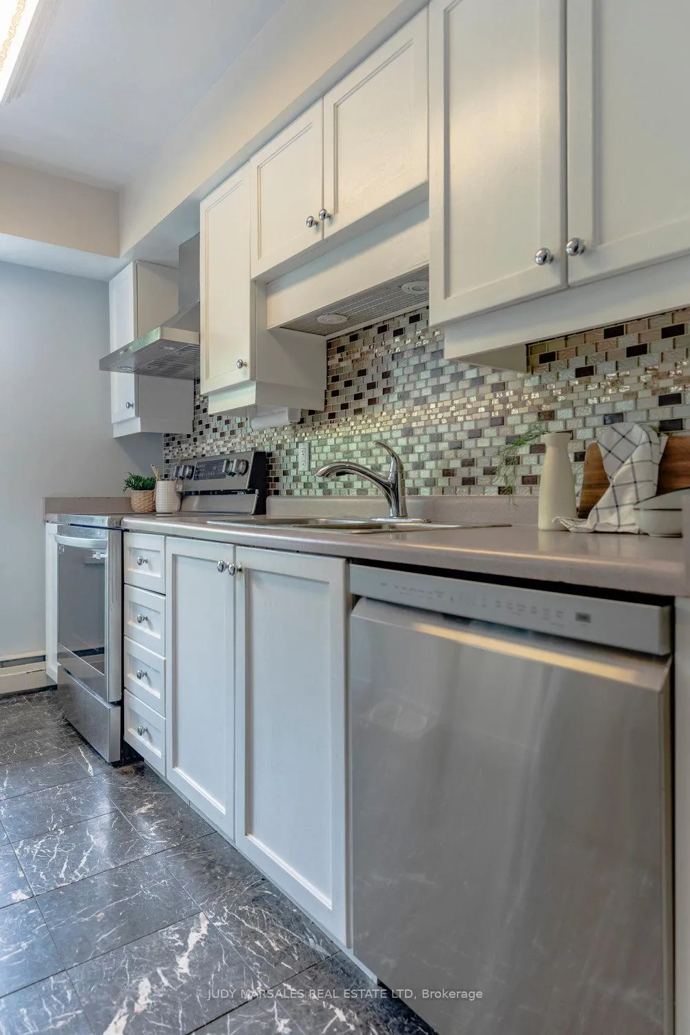 Photo 24 of Unit 304, 174 Herkimer Street, Hamilton, Durand — HOMEH
