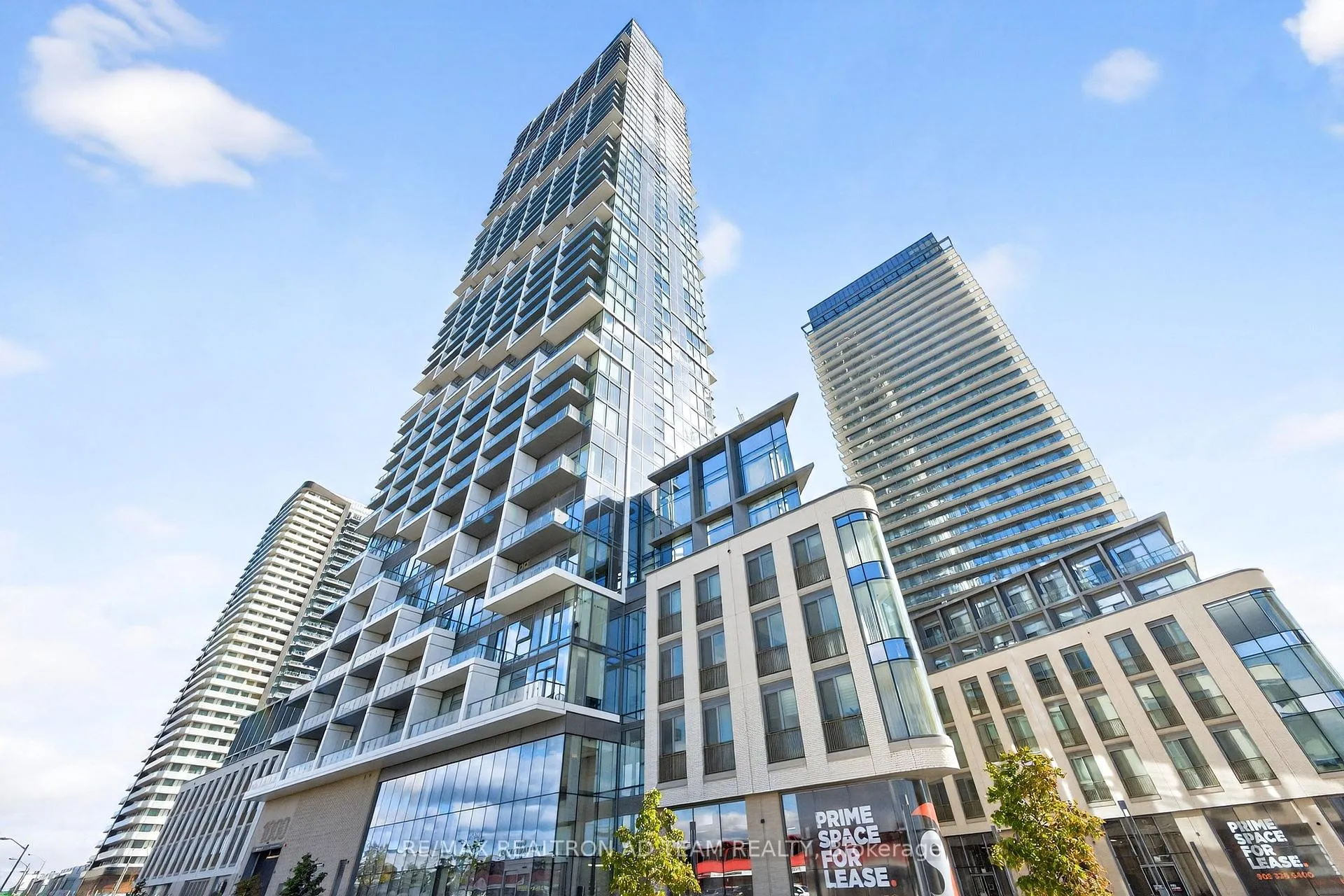 Photo 1 of Unit 1901, 1000 Portage Parkway, Vaughan, Concord — HOMEH