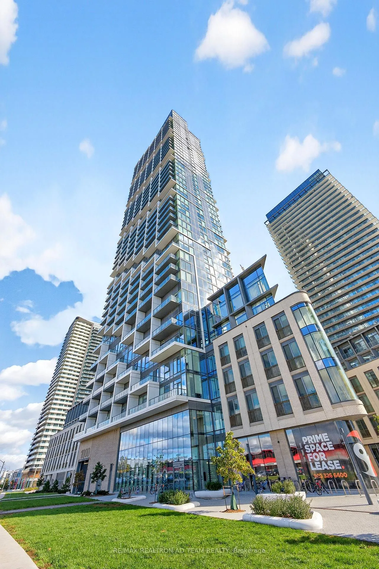 Photo 2 of Unit 1901, 1000 Portage Parkway, Vaughan, Concord — HOMEH