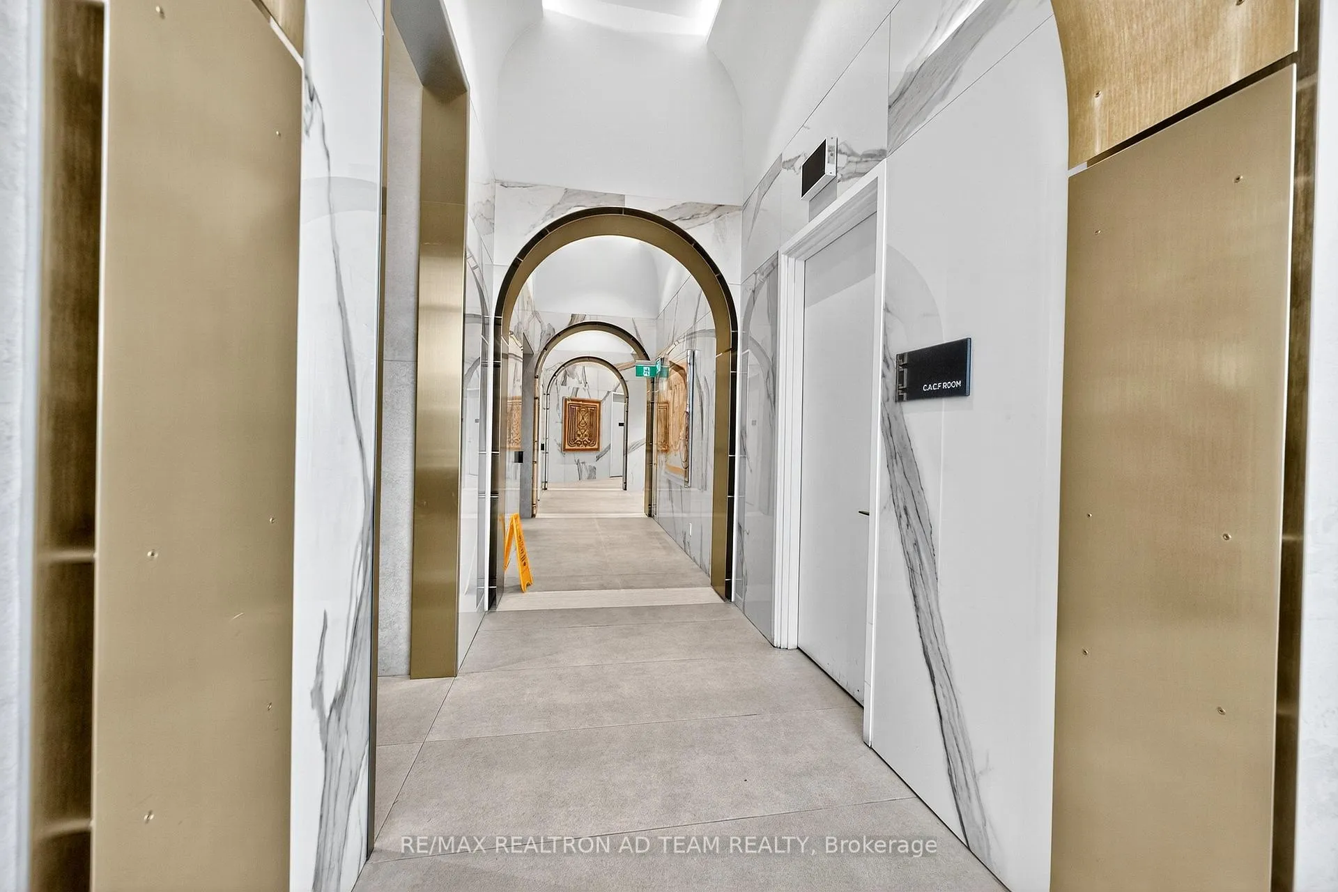 Photo 6 of Unit 1901, 1000 Portage Parkway, Vaughan, Concord — HOMEH
