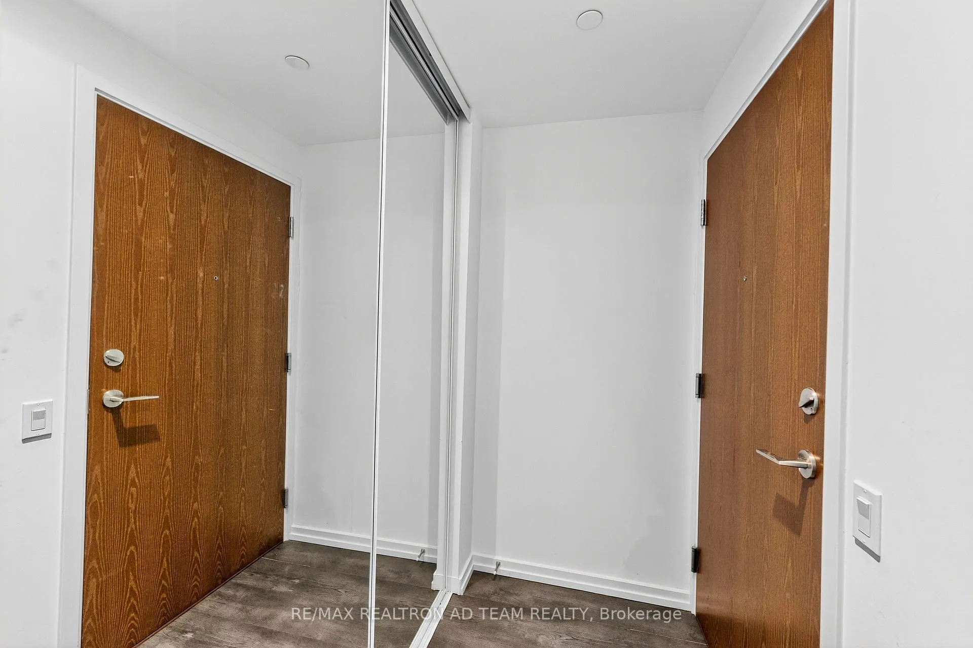 Photo 8 of Unit 1901, 1000 Portage Parkway, Vaughan, Concord — HOMEH