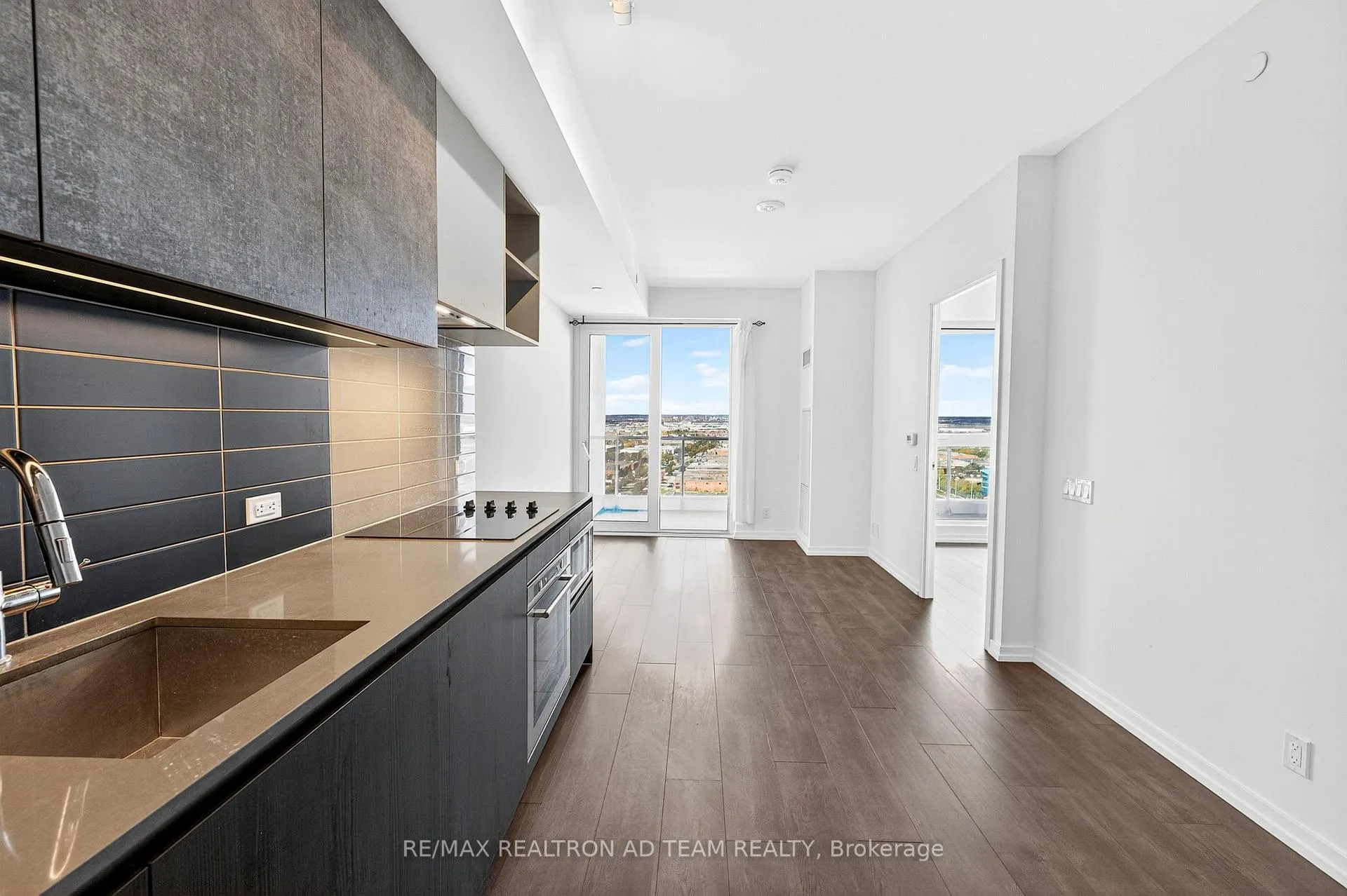 Photo 11 of Unit 1901, 1000 Portage Parkway, Vaughan, Concord — HOMEH