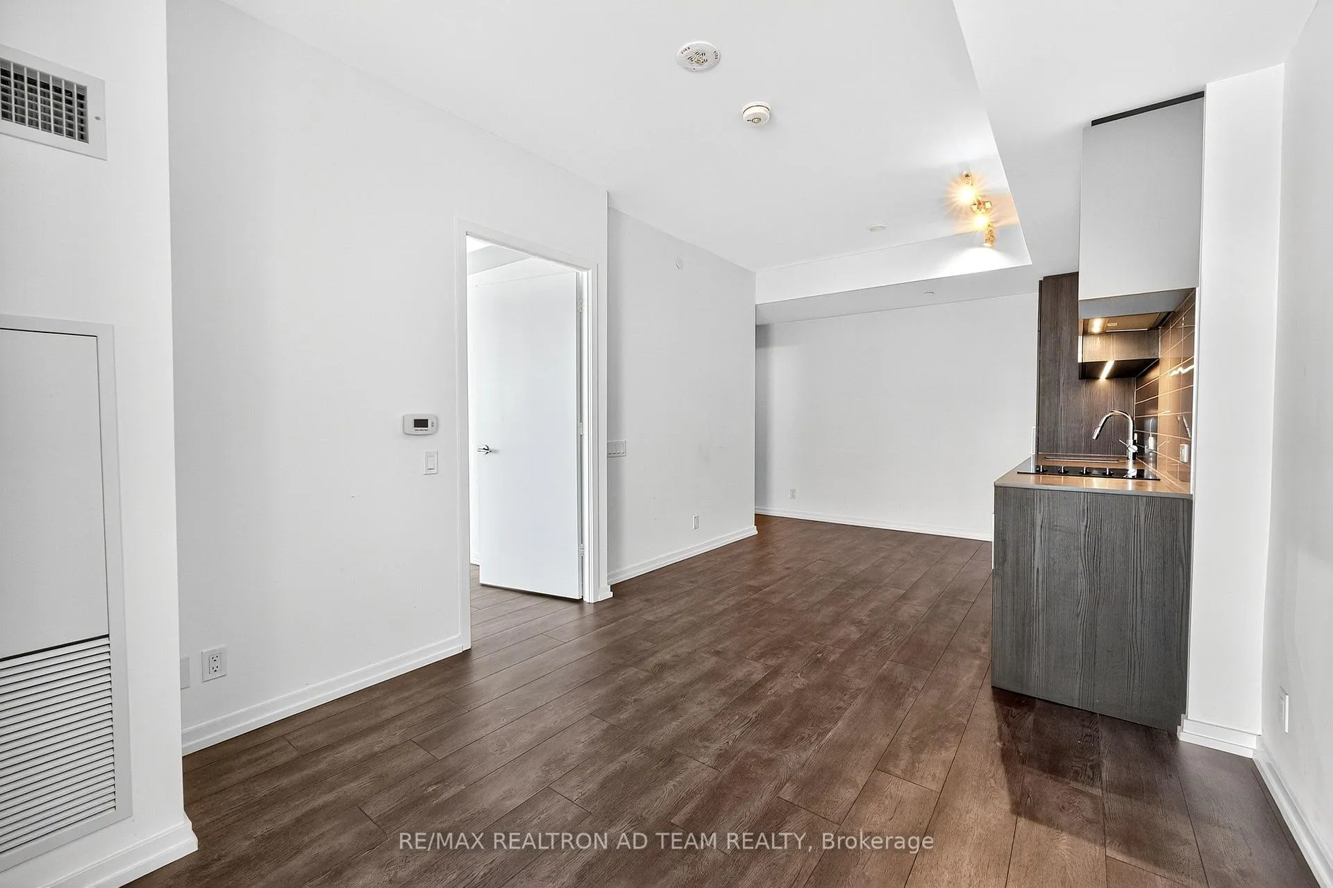 Photo 15 of Unit 1901, 1000 Portage Parkway, Vaughan, Concord — HOMEH
