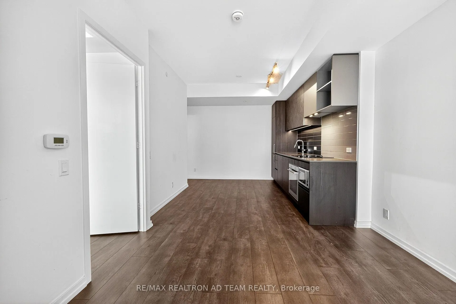 Photo 16 of Unit 1901, 1000 Portage Parkway, Vaughan, Concord — HOMEH