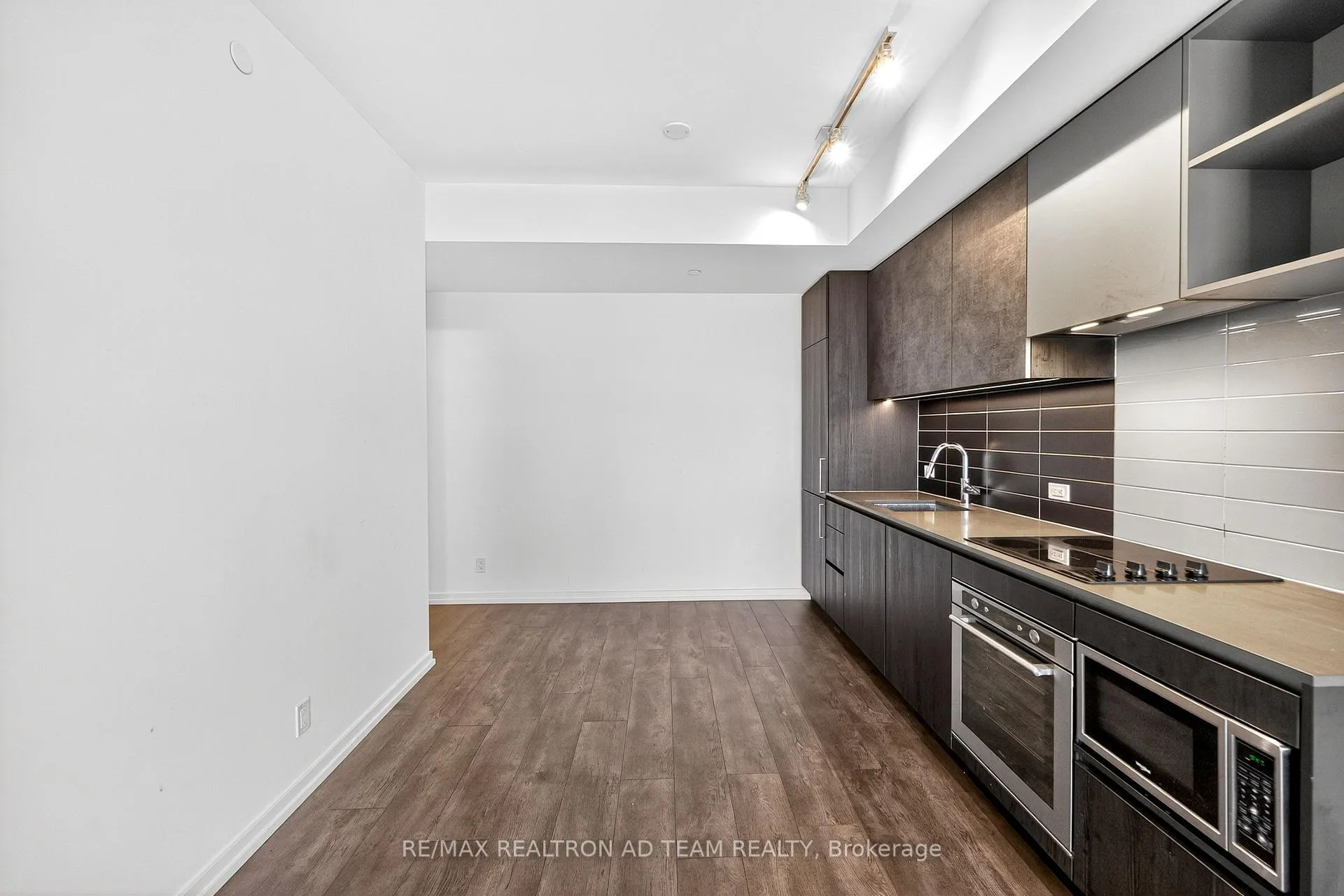 Photo 18 of Unit 1901, 1000 Portage Parkway, Vaughan, Concord — HOMEH