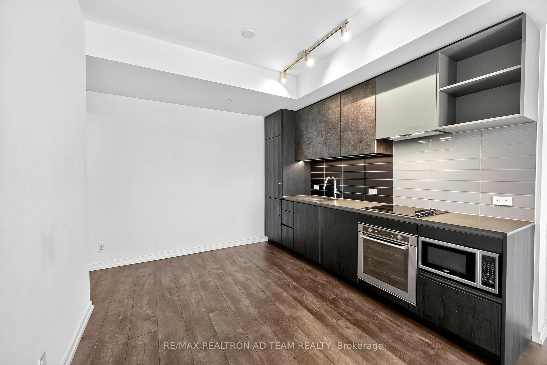 Photo 20 of Unit 1901, 1000 Portage Parkway, Vaughan, Concord — HOMEH