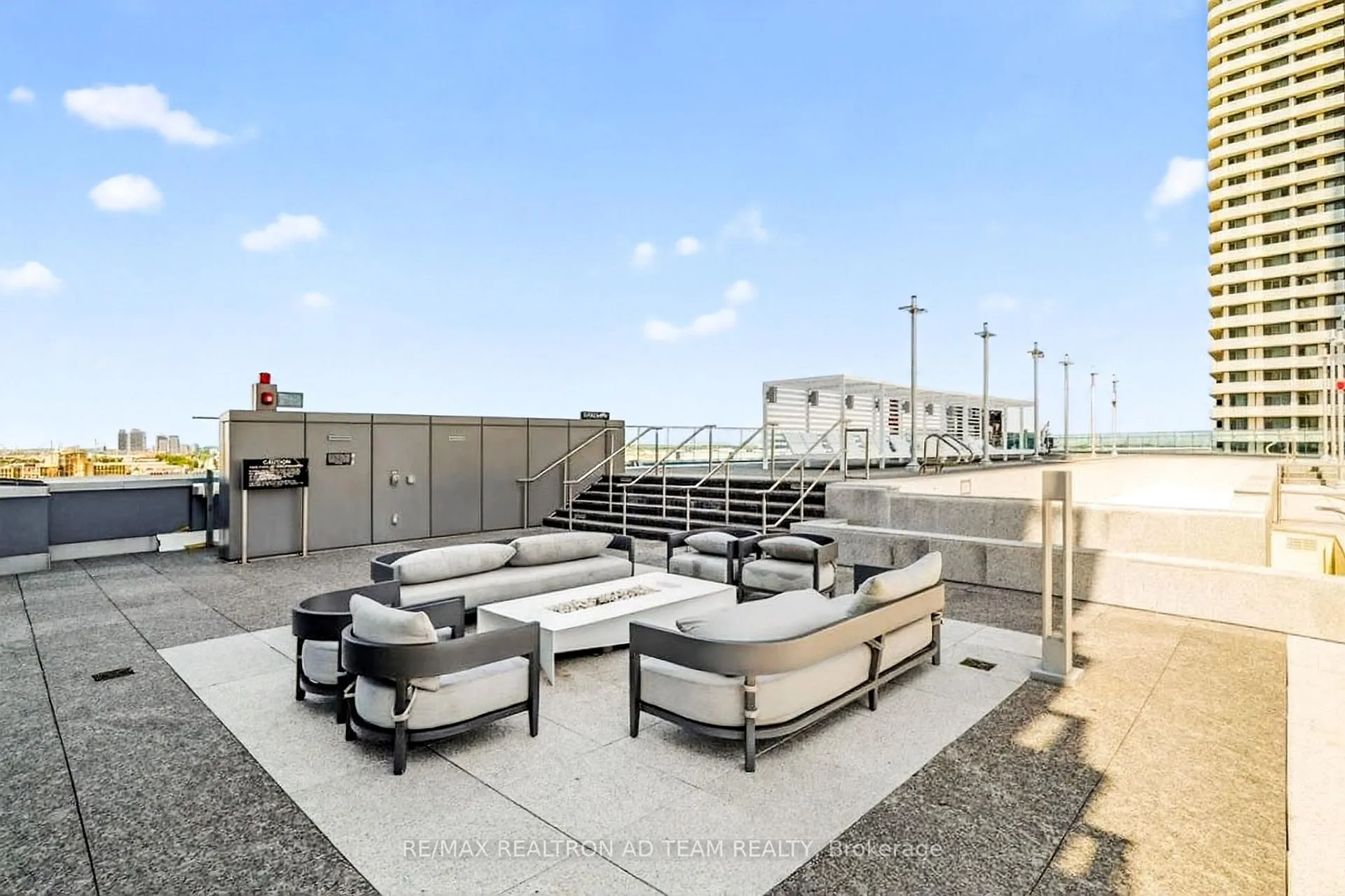 Photo 31 of Unit 1901, 1000 Portage Parkway, Vaughan, Concord — HOMEH