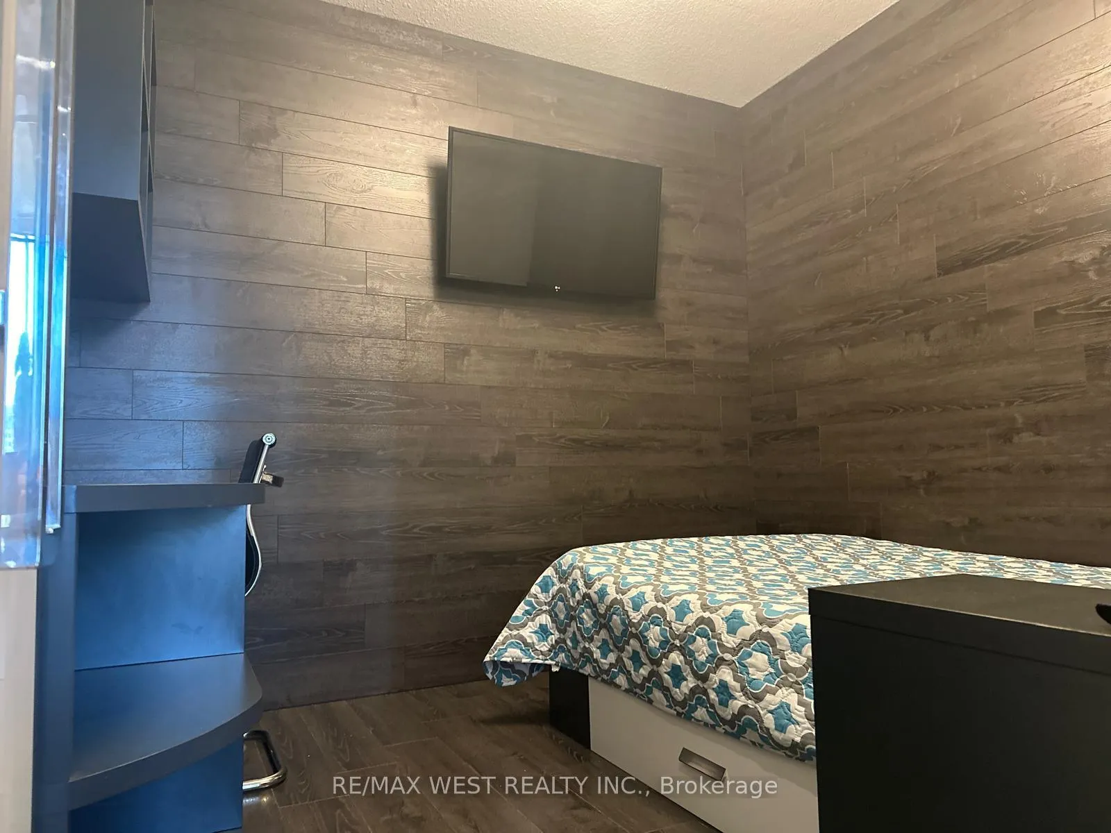 Photo 6 of Unit 1407, 330 Phillip Street N, Waterloo — HOMEH
