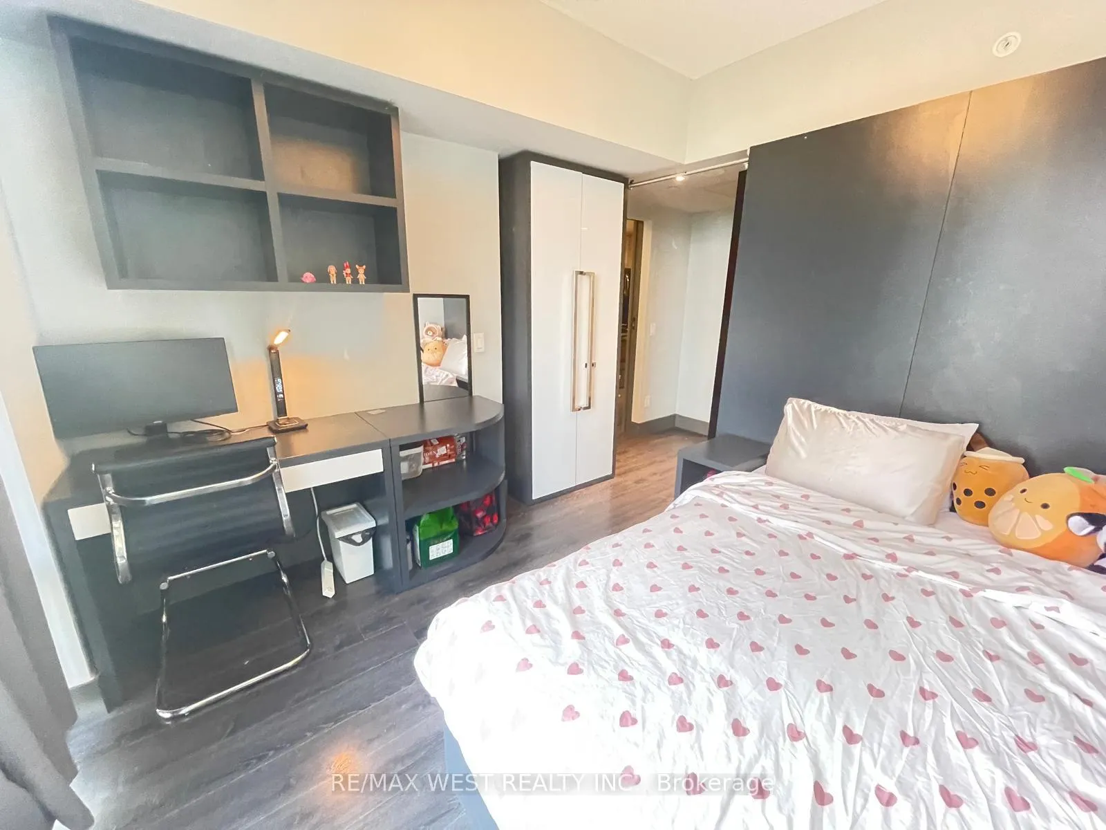 Photo 7 of Unit 1407, 330 Phillip Street N, Waterloo — HOMEH