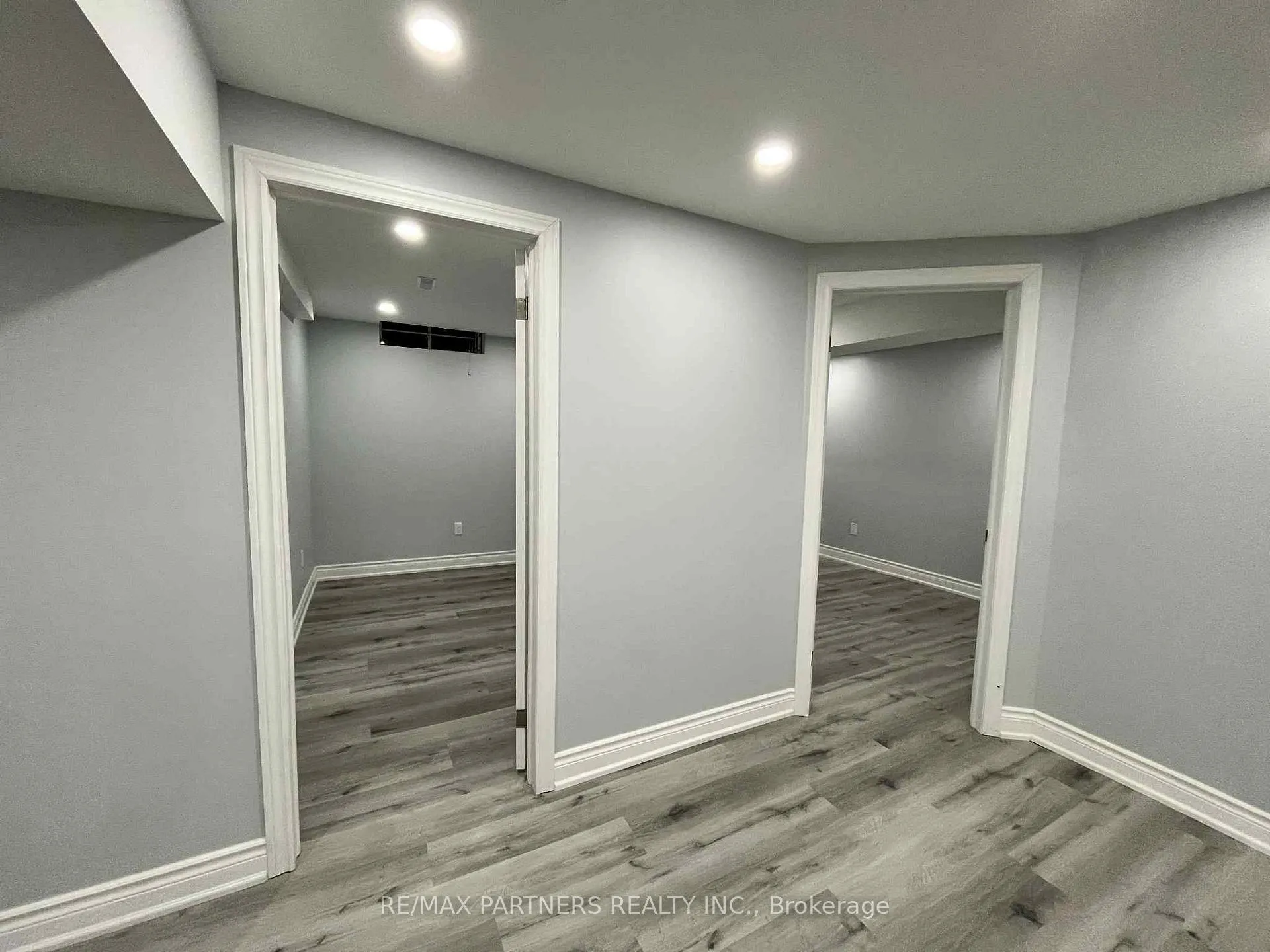 Photo 13 of 31 Chalone Crescent, Vaughan, Sonoma Heights — HOMEH