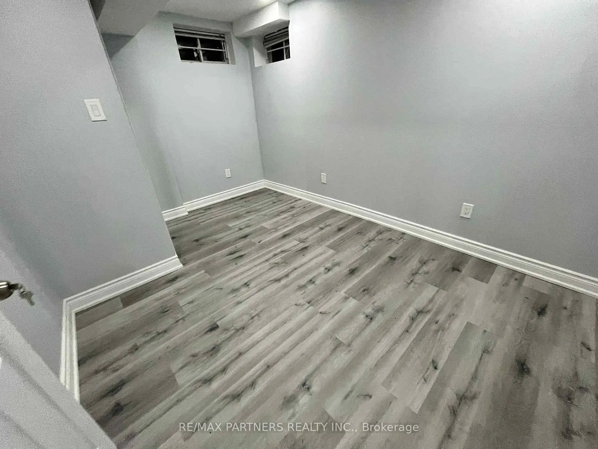 Photo 14 of 31 Chalone Crescent, Vaughan, Sonoma Heights — HOMEH