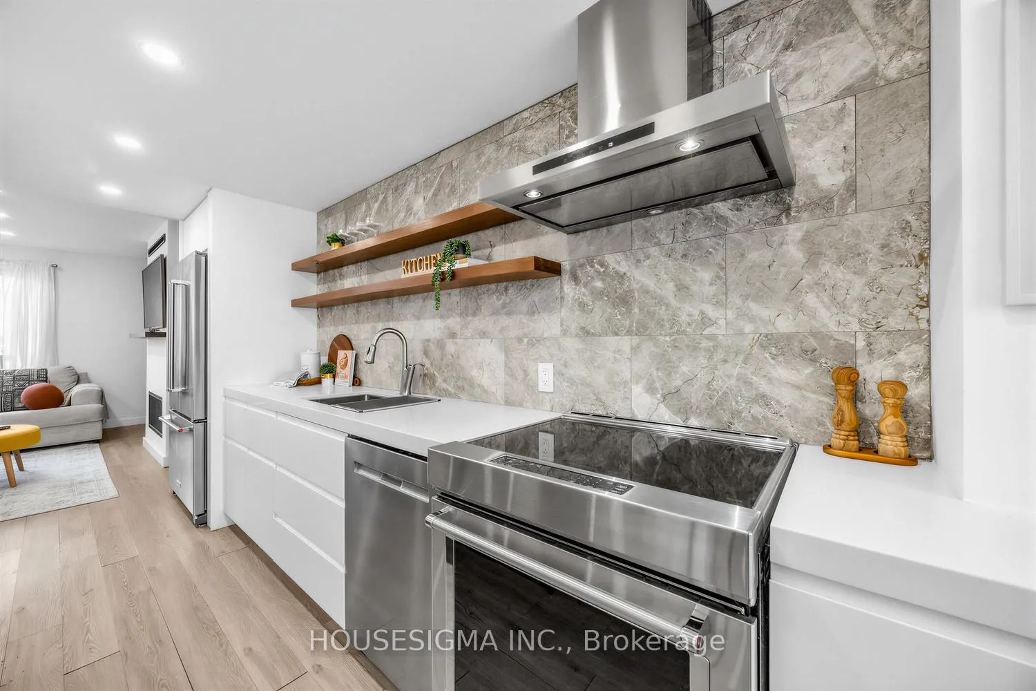 Photo 17 of Unit 47, 39 Tecumseth Street, Toronto, Niagara — HOMEH