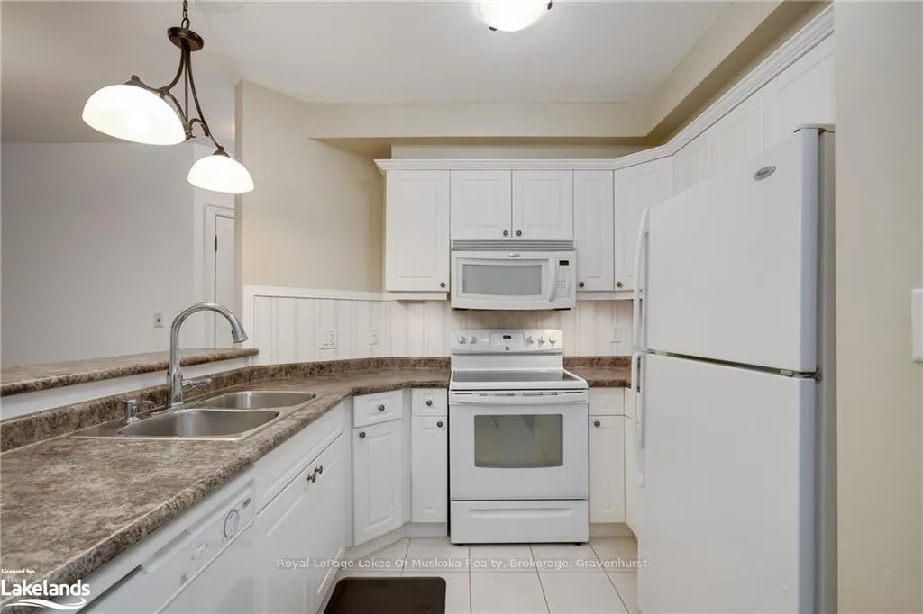 Photo 14 of Unit 207, 391 James Street W, Gravenhurst, Muskoka (S) — HOMEH