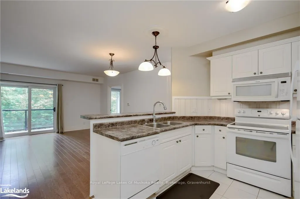 Photo 15 of Unit 207, 391 James Street W, Gravenhurst, Muskoka (S) — HOMEH