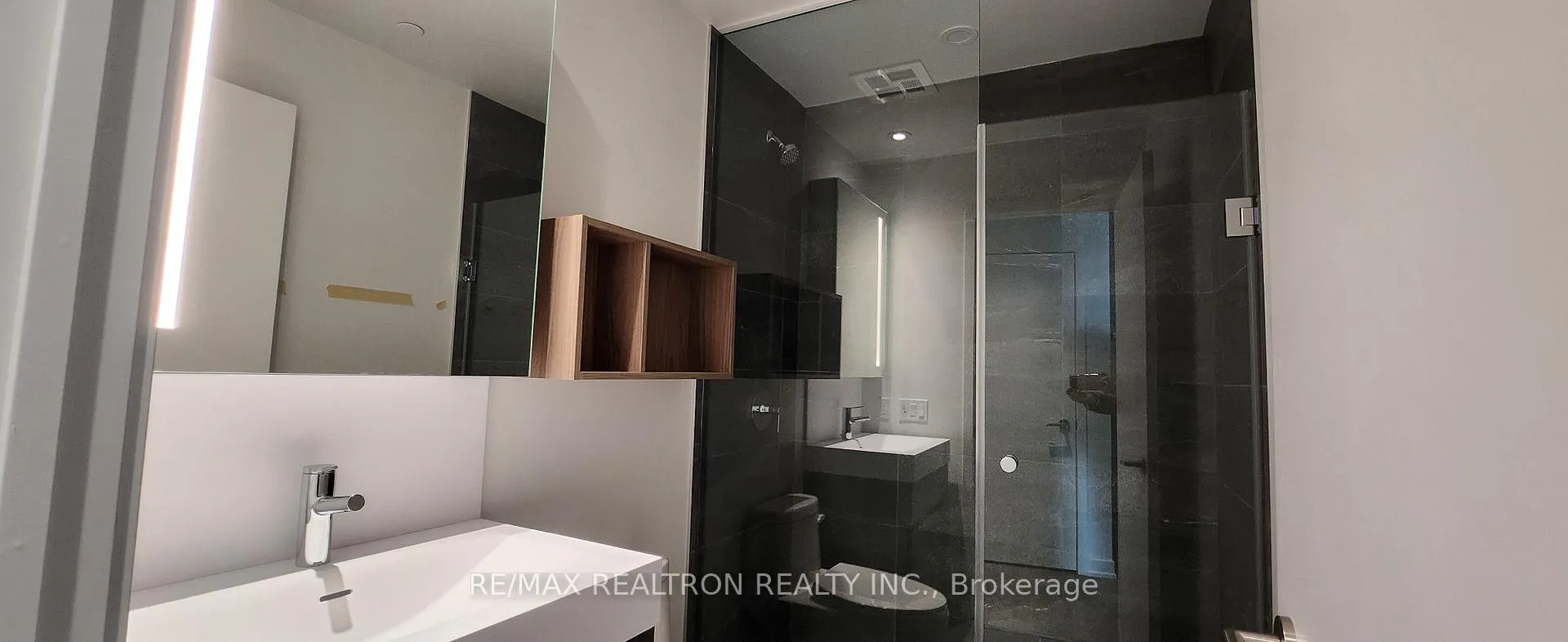 Photo 3 of Unit 1906, 39 Mary Street, Barrie, City Centre — HOMEH