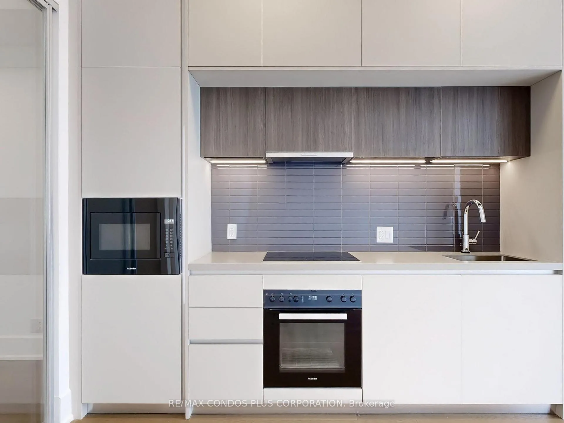 Photo 13 of Unit 201, 800 Broadview Avenue, Toronto, Playter Estates-Danforth — HOMEH