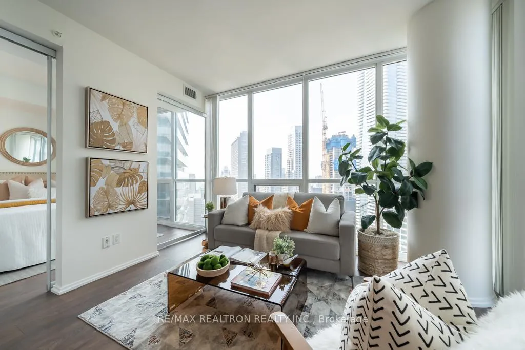 Photo 6 of Unit 3307, 45 Charles Street E, Toronto, Church-Yonge Corridor — HOMEH