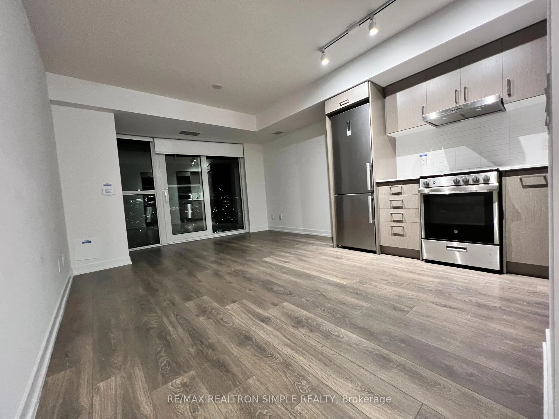 Front of Unit 2302, 219 Dundas Street E
