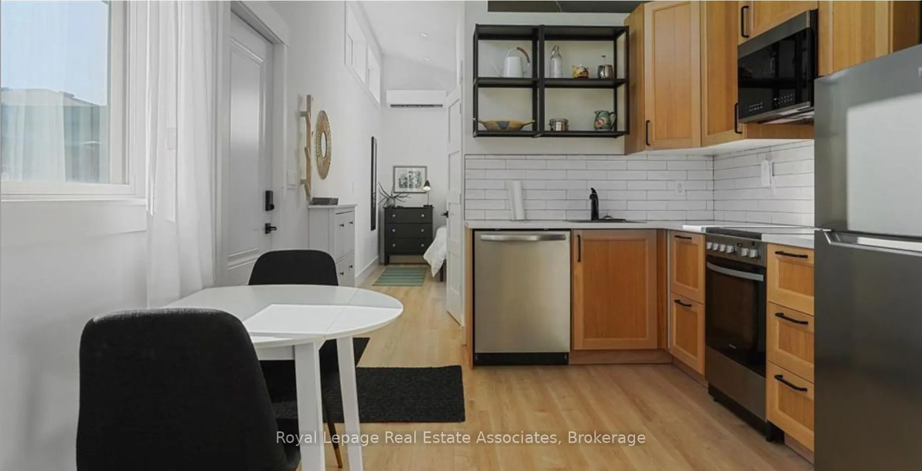 Photo 4 of Unit 3, 45 Bond Street, Kitchener — HOMEH