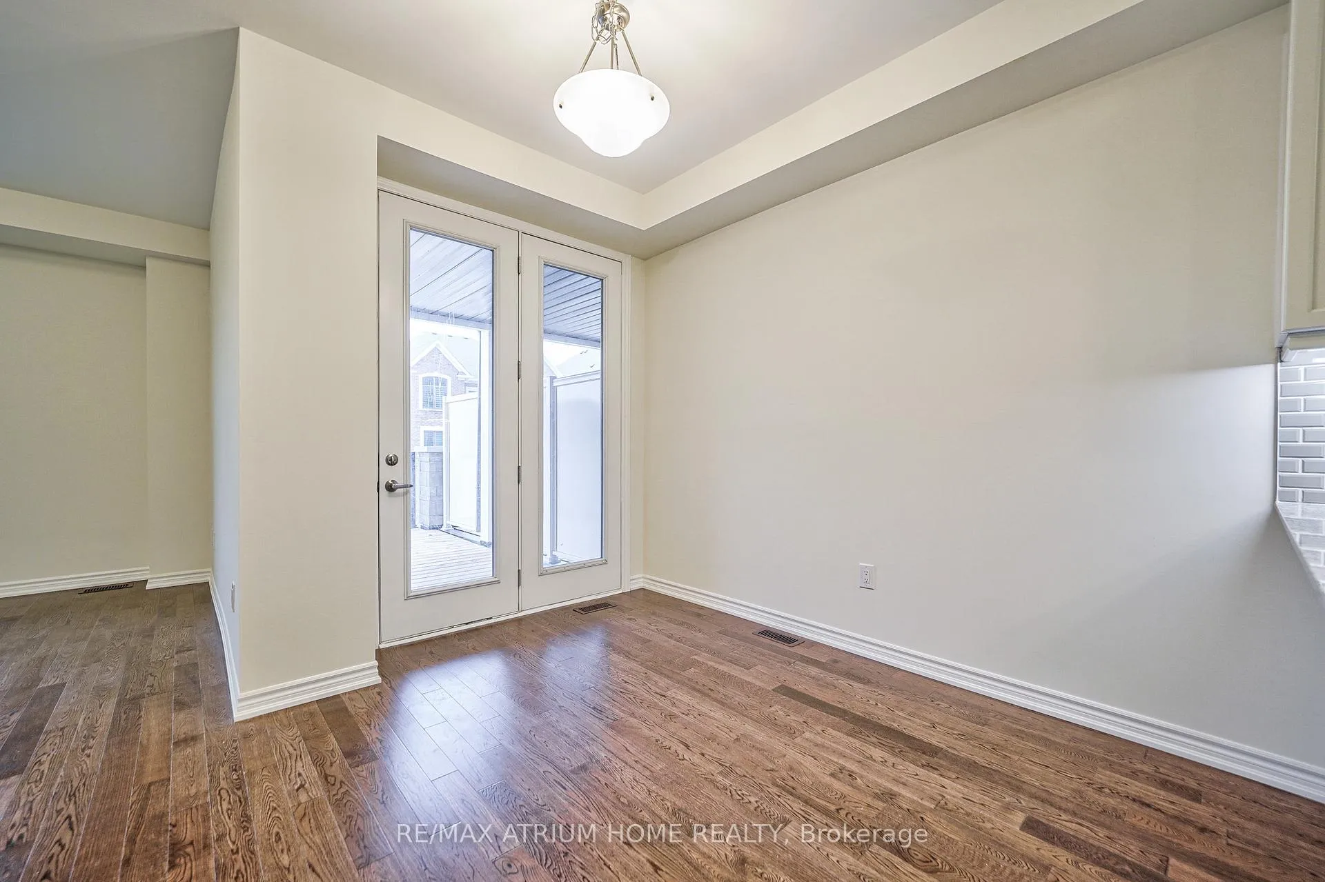 Photo 13 of 4 Thomas Frisby Jr. Crescent, Markham, Victoria Square — HOMEH