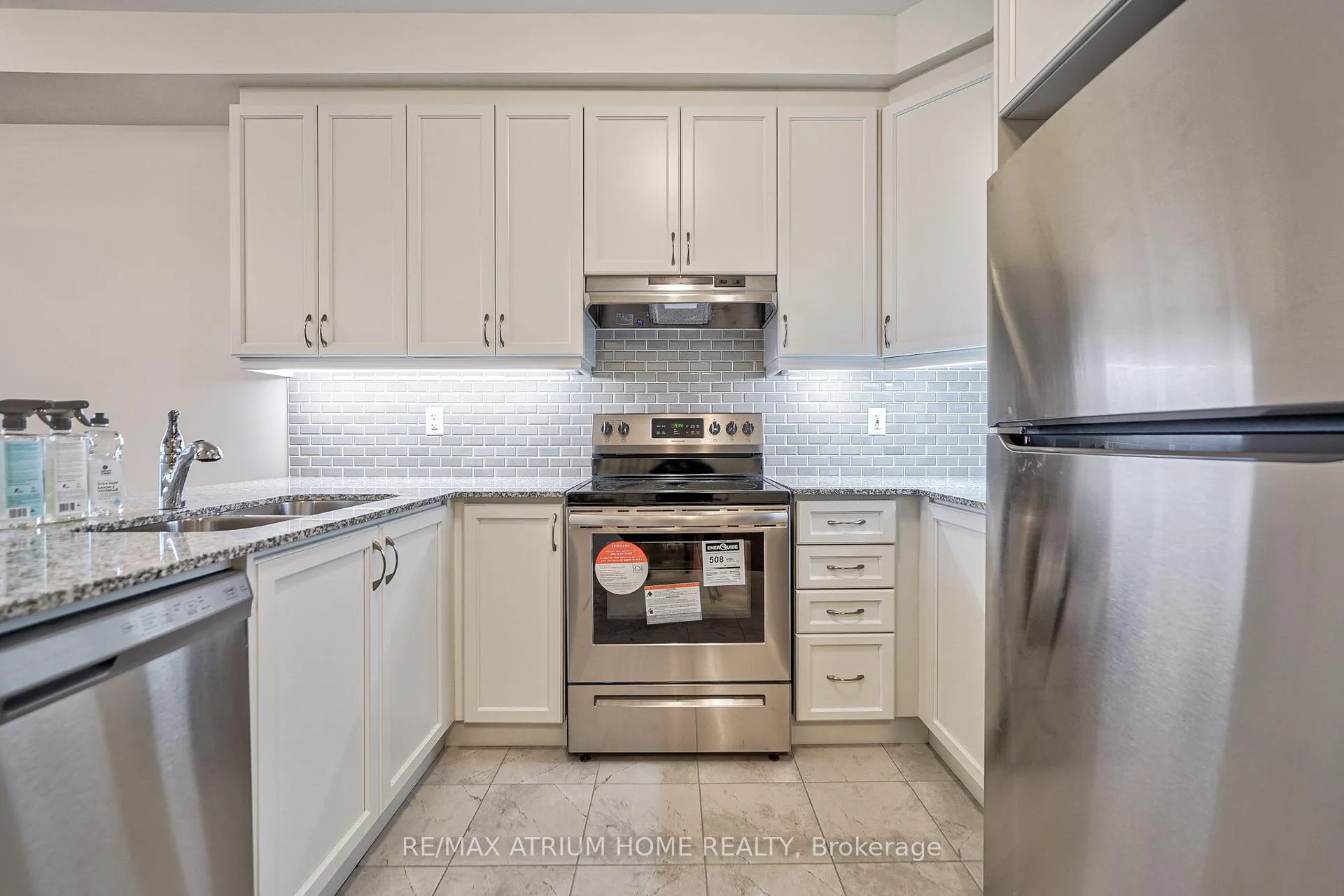 Photo 17 of 4 Thomas Frisby Jr. Crescent, Markham, Victoria Square — HOMEH