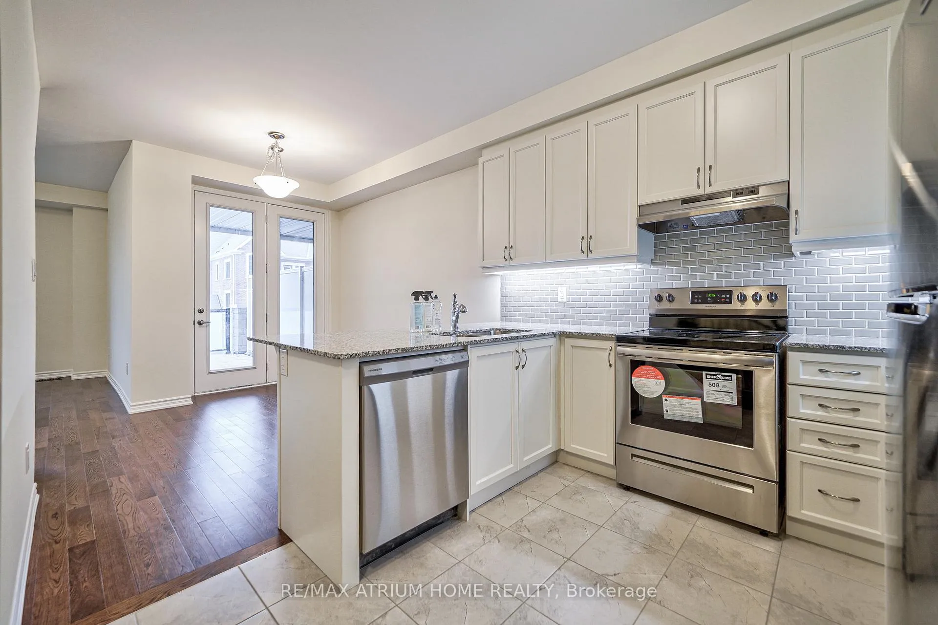 Photo 18 of 4 Thomas Frisby Jr. Crescent, Markham, Victoria Square — HOMEH