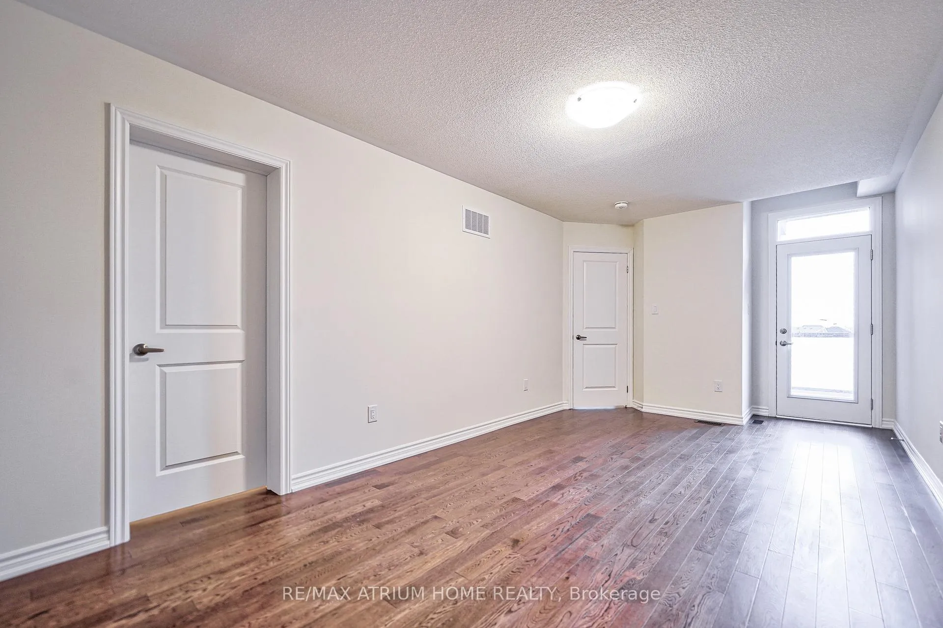 Photo 26 of 4 Thomas Frisby Jr. Crescent, Markham, Victoria Square — HOMEH