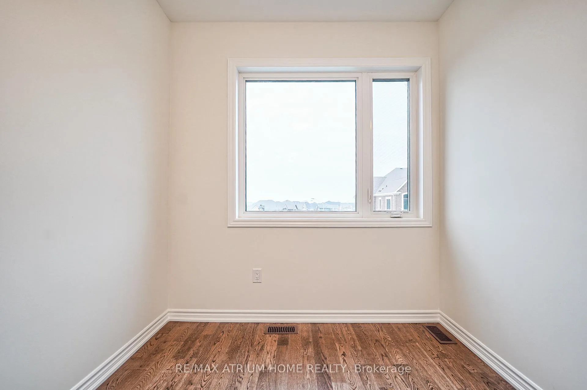 Photo 33 of 4 Thomas Frisby Jr. Crescent, Markham, Victoria Square — HOMEH