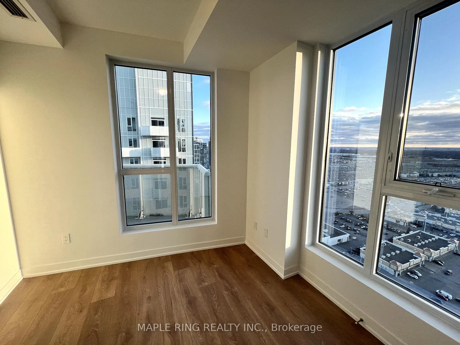 Photo 3 of Unit 2619, 498 Caldari Road, Vaughan, Concord — HOMEH