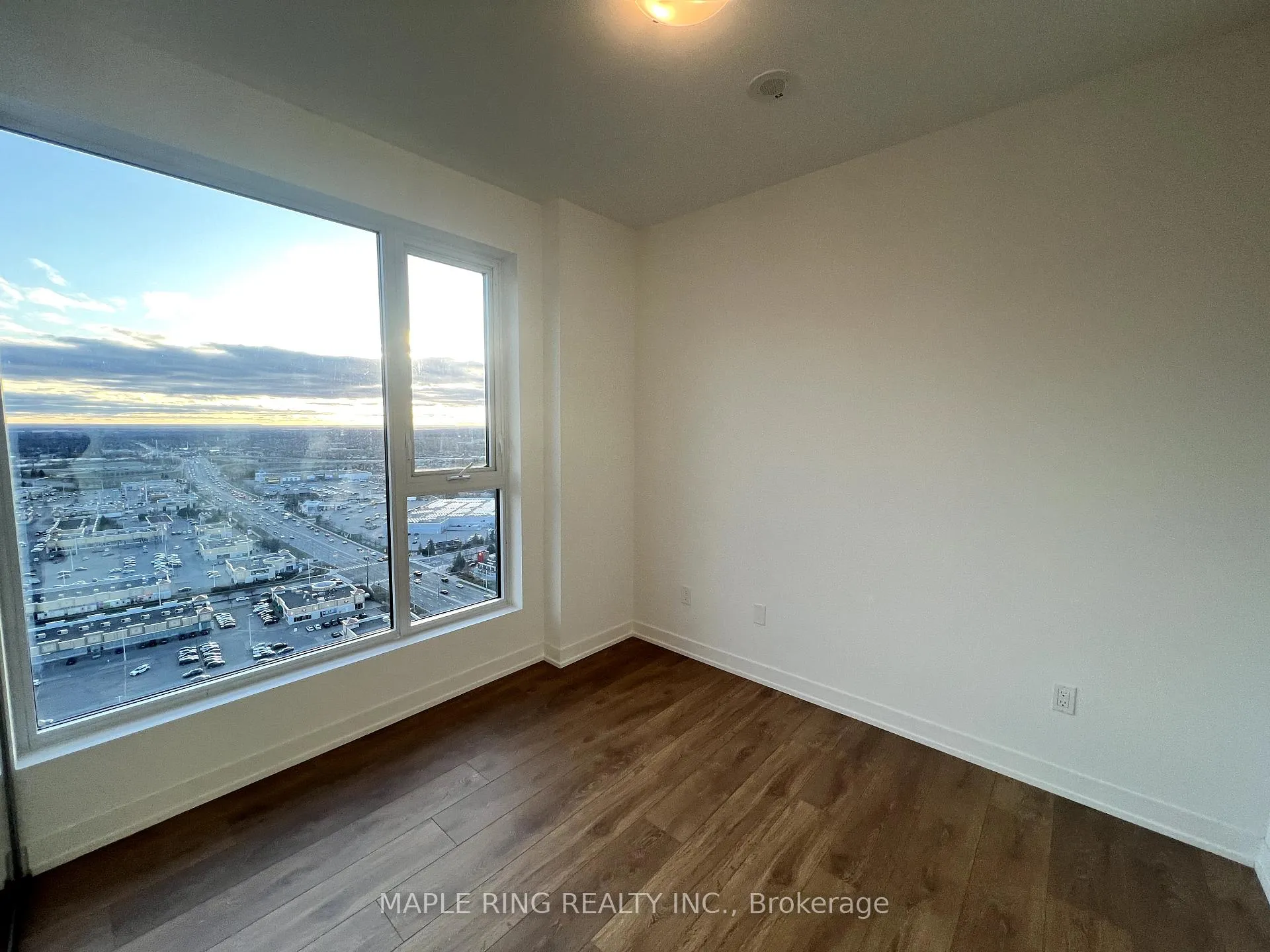 Photo 6 of Unit 2619, 498 Caldari Road, Vaughan, Concord — HOMEH