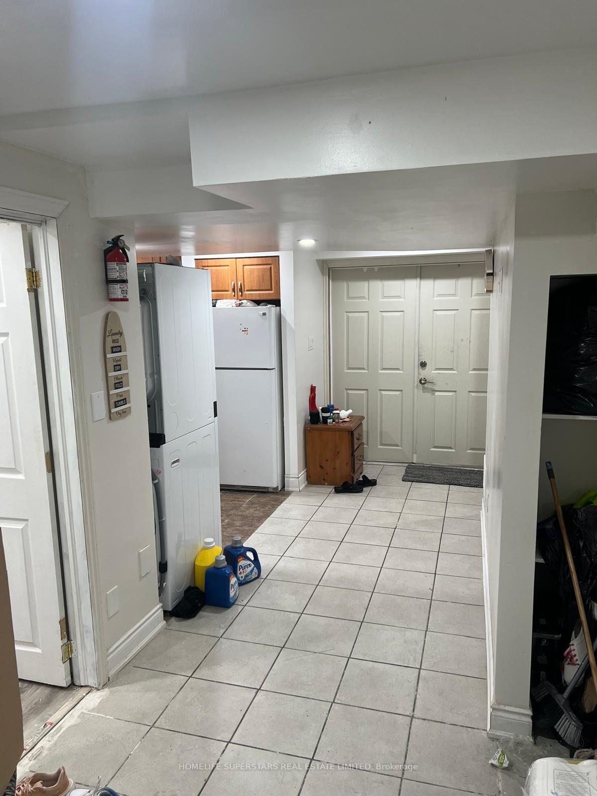 Photo 5 of 99 Hood Cres, Brampton, Fletcher's West — HOMEH