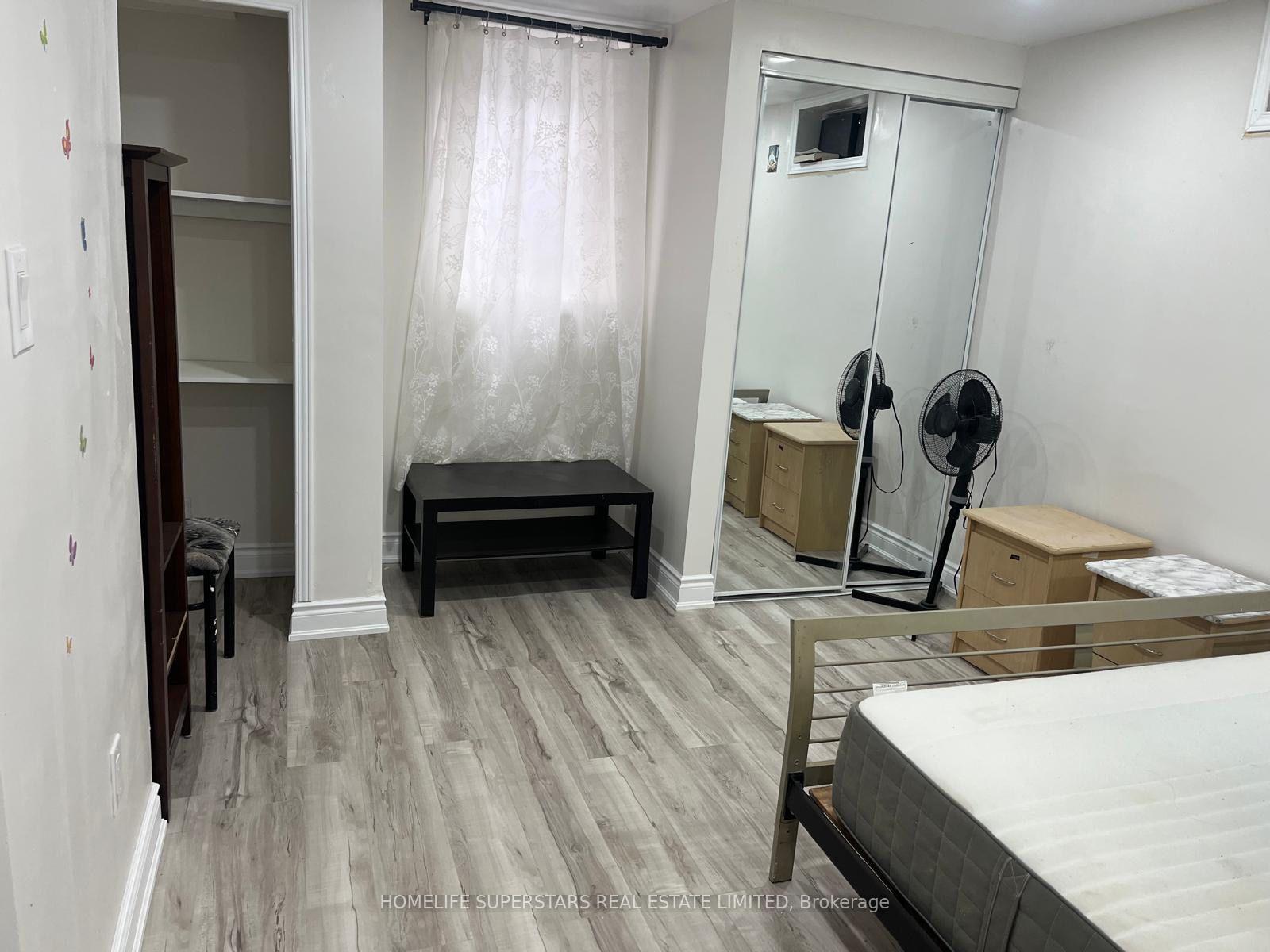 Photo 10 of 99 Hood Cres, Brampton, Fletcher's West — HOMEH