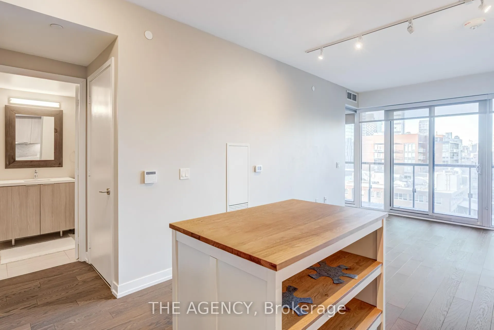 Photo 9 of Unit 1108, 158 Front Street E, Toronto, Moss Park — HOMEH