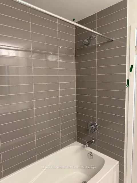 Photo 23 of Unit 365, 90 Honeycrisp Crescent, Vaughan, Vaughan Corporate Centre — HOMEH