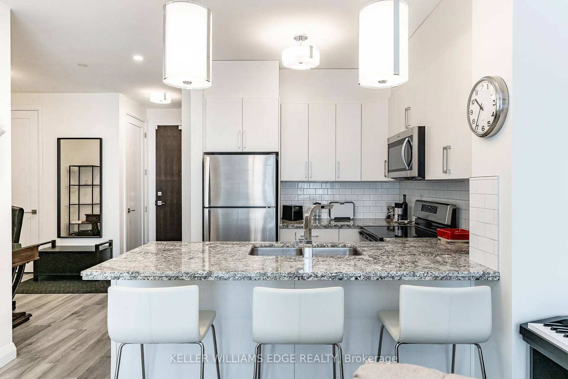 Photo 8 of Unit 415, 101 Locke Street S, Hamilton, Kirkendall — HOMEH