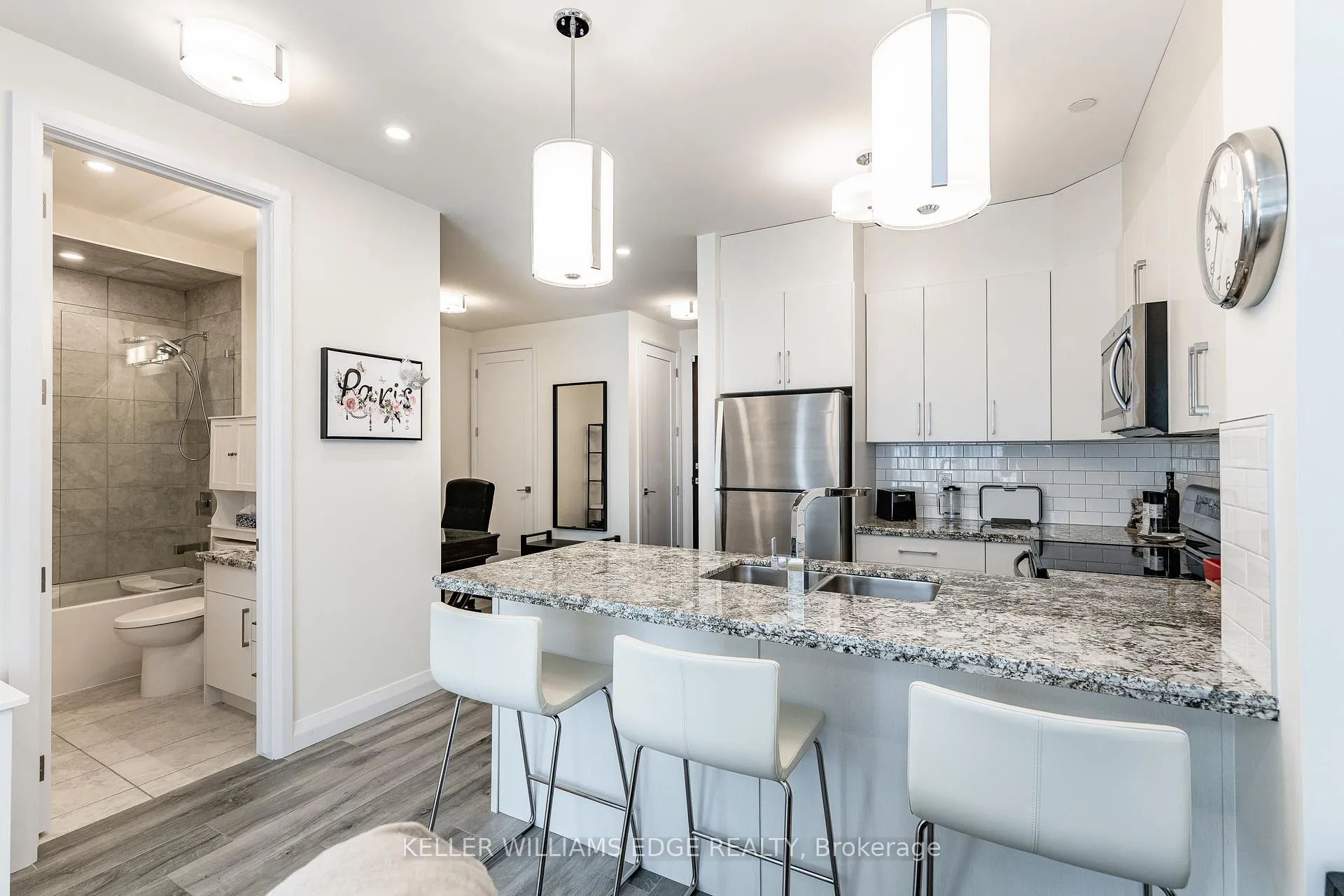 Photo 9 of Unit 415, 101 Locke Street S, Hamilton, Kirkendall — HOMEH