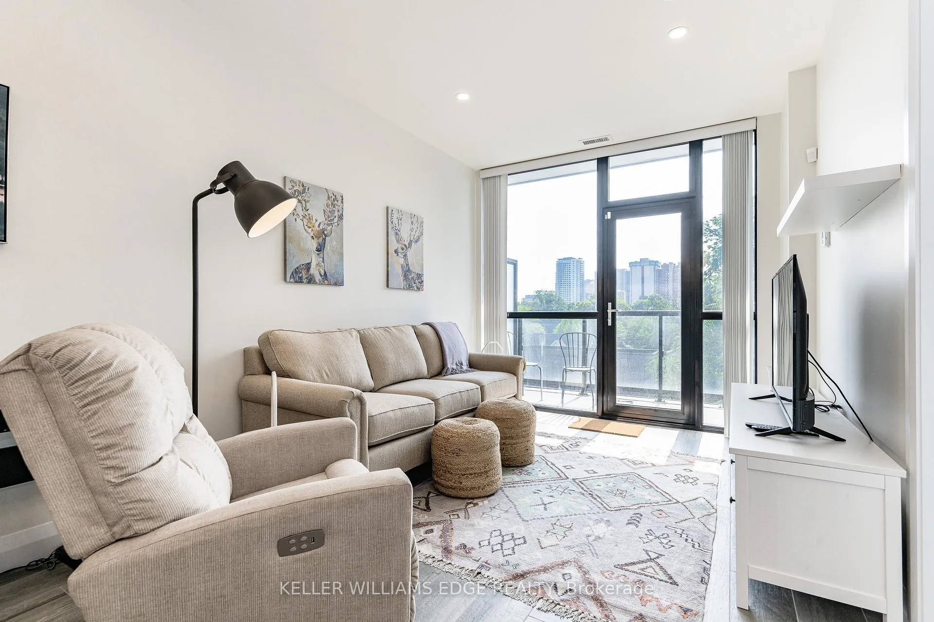 Photo 13 of Unit 415, 101 Locke Street S, Hamilton, Kirkendall — HOMEH