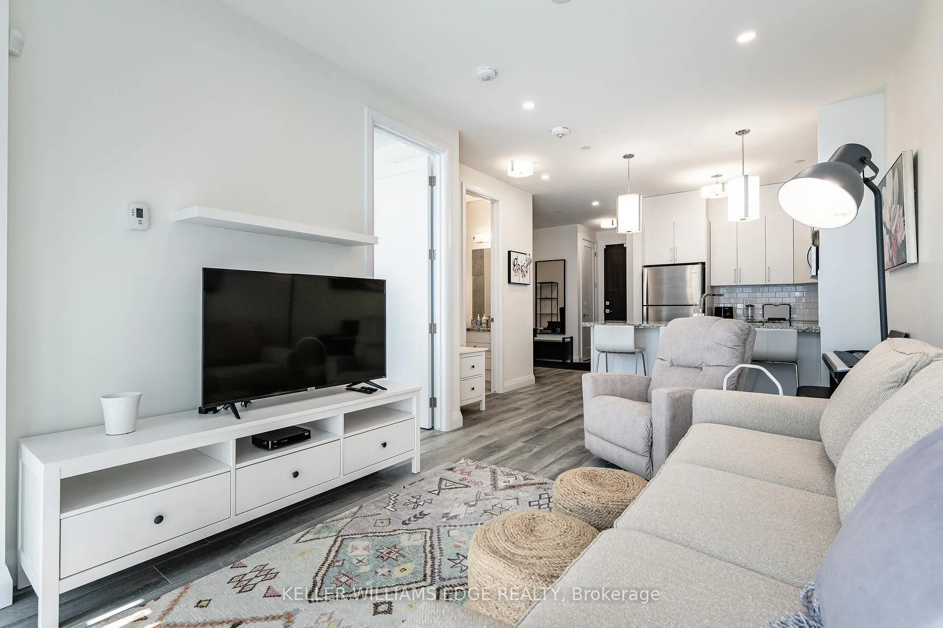 Photo 15 of Unit 415, 101 Locke Street S, Hamilton, Kirkendall — HOMEH