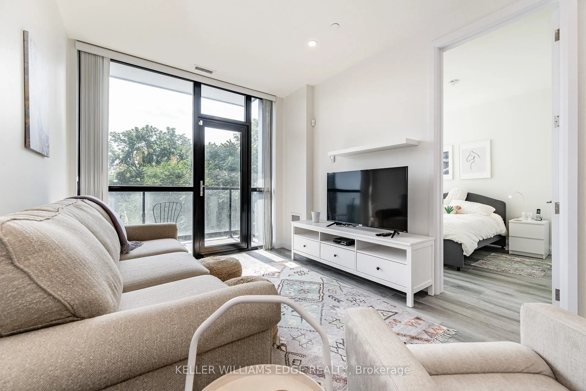 Photo 19 of Unit 415, 101 Locke Street S, Hamilton, Kirkendall — HOMEH