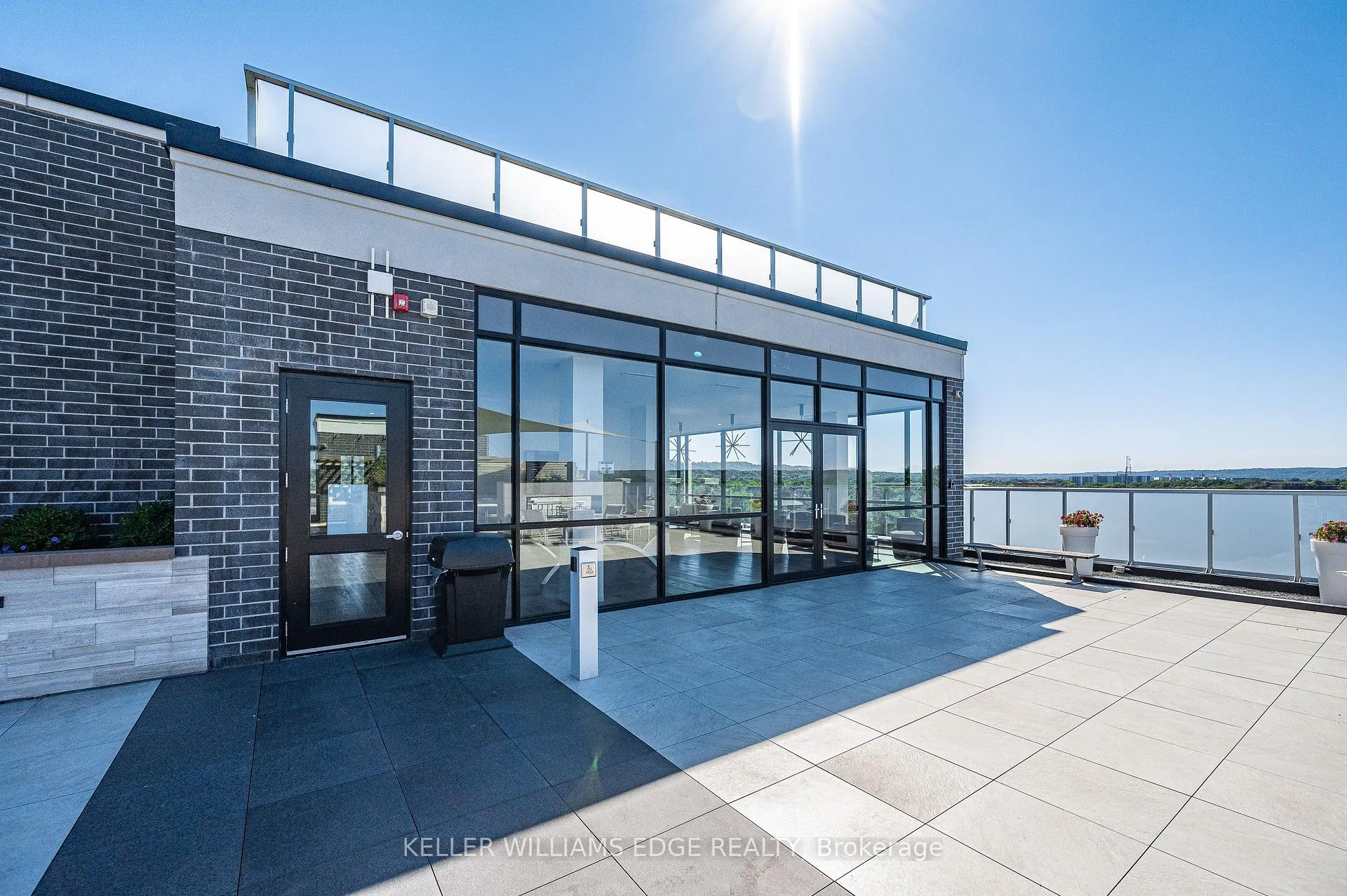 Photo 20 of Unit 415, 101 Locke Street S, Hamilton, Kirkendall — HOMEH