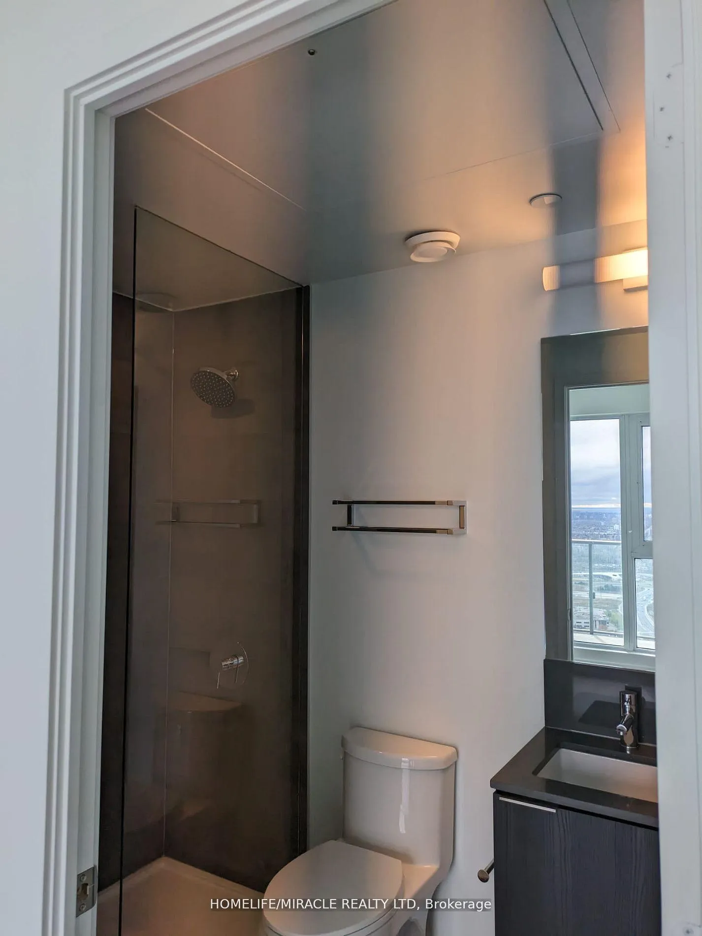 Photo 3 of Unit 5612, 7890 Jane Street, Vaughan, Concord — HOMEH